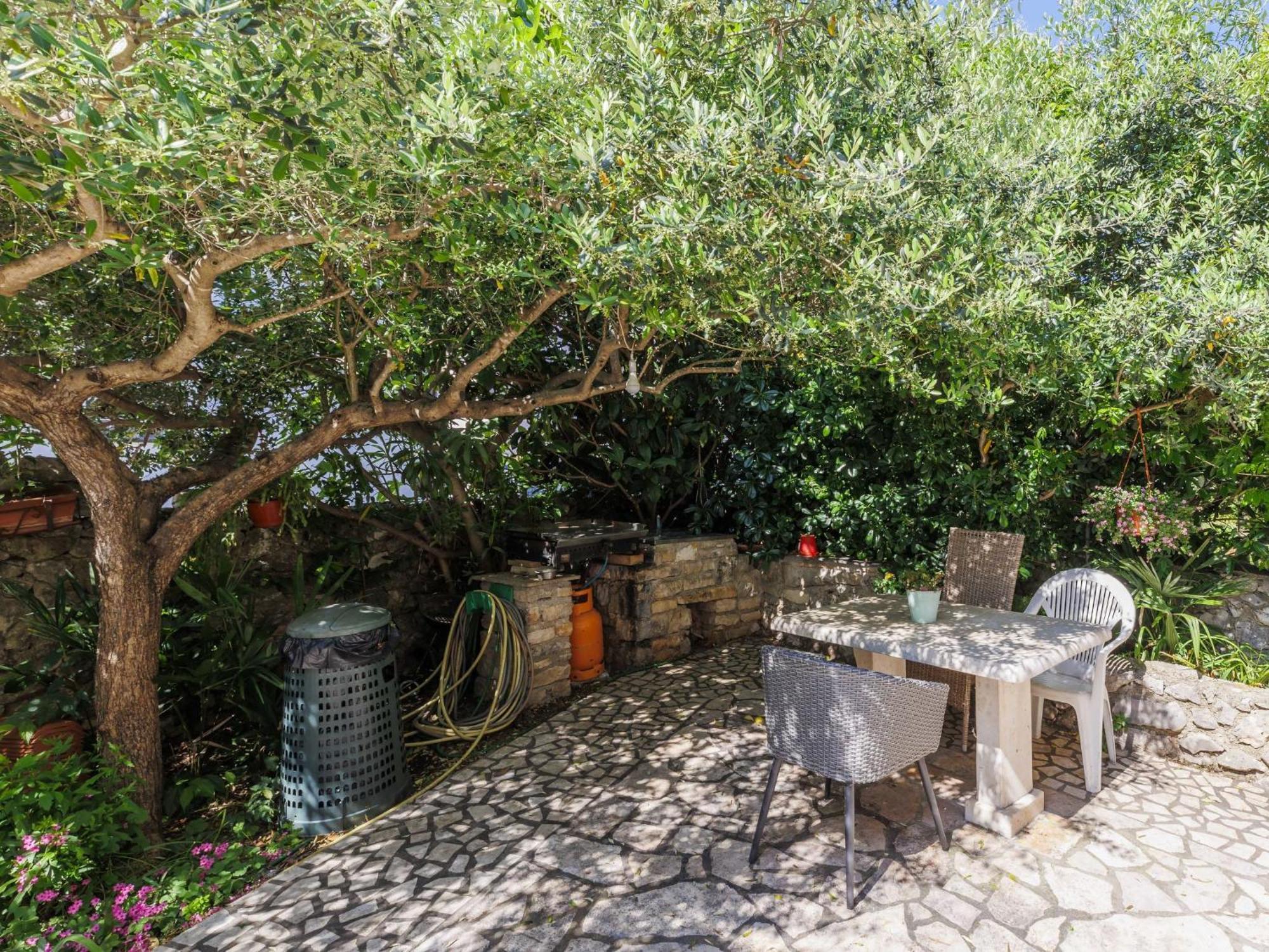 Apartment Romantika-1 By Interhome Rovinj Exterior photo
